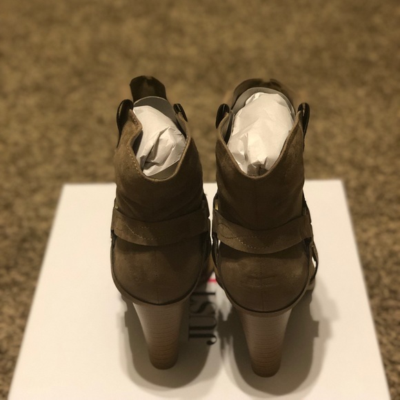 New Women Western Style Bootie - Picture 3 of 6